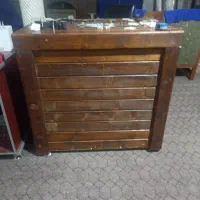 دوعدد میز  میفروشم ودوتا ایینه