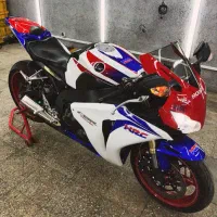 خدمات زیبایی خودرو (احیای رنگ و سرامیک،انواع کاور)