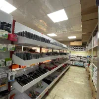 کارگر ساده فروشگاه لوازم جانبی