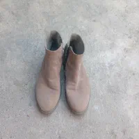 کفش خوش رنگ و خوش جنس زیبا