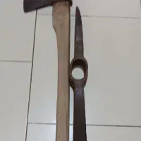 تبر و کلنگ قدیمی و بسیار قوی و تبر