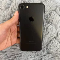ایفون ۷ مشکی lla
