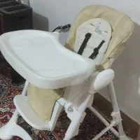 صندلی غذای کودک در حد نو|تخت و صندلی بچه|صدرا-فارس, فاز ۲|دیوار