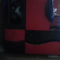 کمد لباسی قرمزمشکی درحدنو