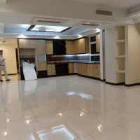 فردوس شرق ۱۲۱ متر ۲خ/فول امکانات/ بازسازی ۱۰ ساله