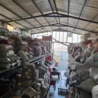 منشی خانم در انبار عمده فروشی عطاری