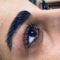 لیفت مژه و ابرو فقط هزینه مواد