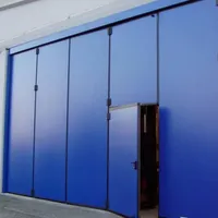 درب سوله ای و حیاط (( آهنگر))