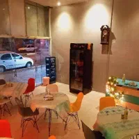 همکار خانوم برای شستشوی ظروف
