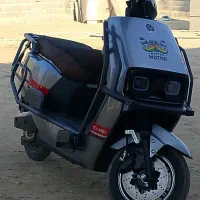 یک موتور شارژی مینی تانک