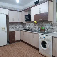 سویت تمیز بالاتر از میدان انقلاب