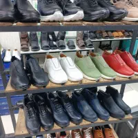 کفش چرم پا به پا