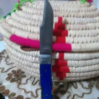 یک عدد چاقو به رنگ فیروزه ای سالم