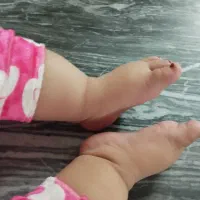 تبلیغات لباس بچه و...