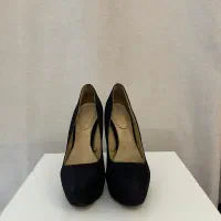 کفش سایز ۳۷