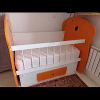 تخت نوزاد|تخت و صندلی بچه|بیجار, |دیوار