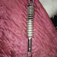 یک عدد کمک فنر عقب