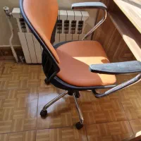 میز تحریر و صندلی