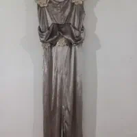 تعدادی لباس مجلسی|لباس|شادگان, |دیوار