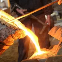 کارگر ریخته گری شهرک بزرگ