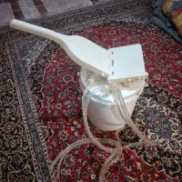 شیر دوش دستی گاو و گوسفند