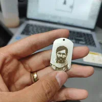 پلاک چهره گردنبند چهره حکاکی استیل