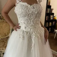 فروش ۴ عدد لباس عروس بسیار زیبا متن و کامل بخونید|لباس|تهران, سازمان آب|دیوار