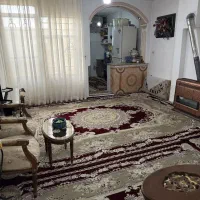 حیاط-75-متری-مرتب-طبقه-اول-در-همت-آباد