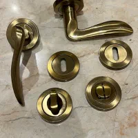 ۶ عدد دستگیره درب اتاق همراه با قفل