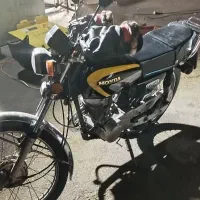 موتور هوندا 125|موتورسیکلت|تهران, علی‌آباد|دیوار