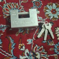 قفل کتابی بزرگ