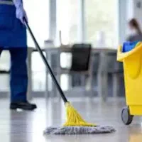 نیروی خدمه خانم جهت نظافت