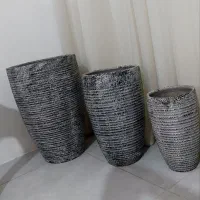 سه عدد گلدان سفالی طوسی رنگ