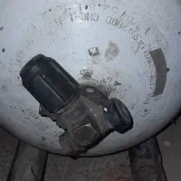 کپسول سی ان جی پزاید به همراه پایه