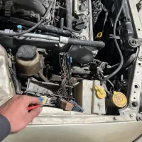 شاگرد ماهر یانیمه ماهر باطری سازی و تنظیم موتور