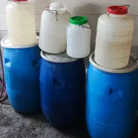 پکیج 3 عدد بشکه به همراه 4 عدد دبه