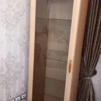 دستگاه ساکشن ،چراغ خواب،کمد ویترین