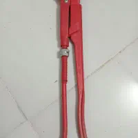 آچار. چکش. قیچی