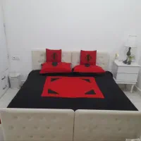 تخت تشک و رو تختی|تخت و سرویس خواب|قم, قلعه یزدیها|دیوار