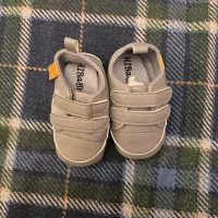 سرهمی گرم دخترونه ۶ ماه وکفش وجوراب|کفش و لباس بچه|تهران, شهرک استقلال|دیوار