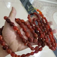 تسبیح عقیق طبیعی به وزن بسیارعجیب ۳۴۵گرم و۱مترطول