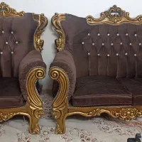 مبل سلطنتی 7 نفره همراه با میز عسلی