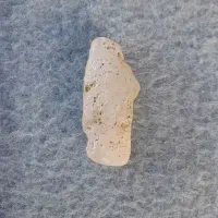 سنگ شفاف زیر خاکی