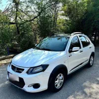 کوئیک R سفید مشکی با رینگ