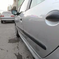 206مدل 83 فقط یک یه لکه رنگ