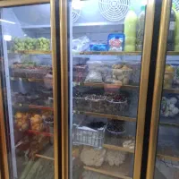 کارگر جهت کار در میوه فروشی