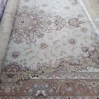 فرش ۱۲ متری تراکم ۱۰۰۰ زمینه کرم در حد نو|فرش|اصفهان, جلالیه|دیوار