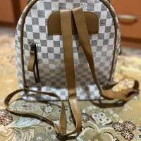 کیف|کیف، کفش، کمربند|رشت, گلسار|دیوار