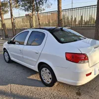 رانا پلاس پانوراما 1401 سقف شیشه|خودرو سواری و وانت|اصفهان, ملک‌شهر|دیوار