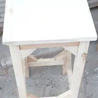 چهارپایه محکم با صفحه ضخیم چوبی نو